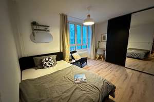 Modernes Zimmer in neu sanierter Design-WG in Bestlage! – Adlerstrasse 27A, 76133 Innenstadt-Ost, Karlsruhe – Vorschaubild 1