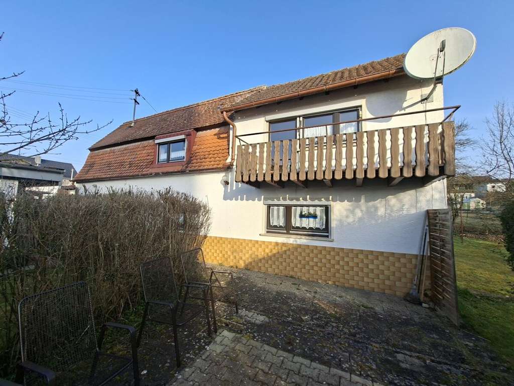 Immobilie in Giengen an der Brenz - Charmantes und kompaktes Einfamilienhaus mit Garten in Burgberg - Bild 0