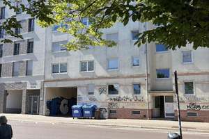 Frisch renoviertes Wohnglück: Großzügige 3-Zimmer-DG-Wohnung mit Lift & Balkon – Lemsdorfer Weg 16, 39112 Sudenburg, Magdeburg – Vorschaubild 2