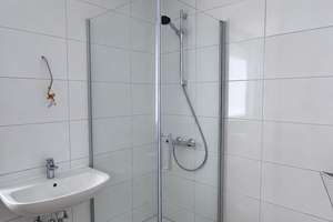 Haus mit Garage | renoviert | 131 m² – Die vollständige Adresse der Immobilie erhältst du vom Anbieter., 37124 Rosdorf – Vorschaubild 4