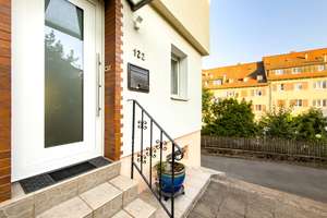 Charmantes Reiheneckhaus mit Garten
in aufstrebender Lage im Stuttgarter Osten – Die vollständige Adresse der Immobilie erhältst du vom Anbieter., 70190 Gaisburg, Stuttgart – Vorschaubild 3