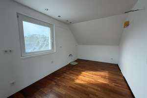 Lichtdurchflutete Wohnung mit Dachterrasse und Blick ins Grüne – Die vollständige Adresse der Immobilie erhältst du vom Anbieter., 42113 Uellendahl-Katernberg, Wuppertal – Vorschaubild 14