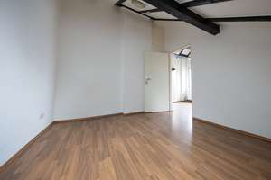 Schöne Dachgeschosswohnung ab sofort frei – Die vollständige Adresse der Immobilie erhältst du vom Anbieter., 65203 Mainz-Amöneburg, Wiesbaden – Vorschaubild 5