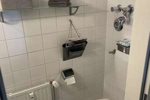 Geschmackvolles Penthouse mit 2,5 Zimmern in Düsseldorf – Die vollständige Adresse der Immobilie erhältst du vom Anbieter., 40470 Mörsenbroich, Düsseldorf – Vorschaubild 25