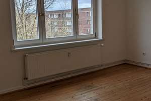 Sehr gut geschnittene 3- Zimmerwohnung mit großer Wohnküche in Hamburg-Horn – Washingtonallee 54, 22111 Horn, Hamburg – Vorschaubild 3