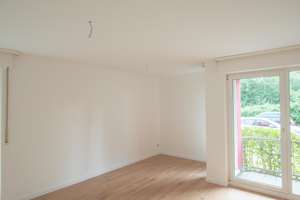 Helle 2-Zimmer-Wohnung im Erdgeschoss mit Balkon