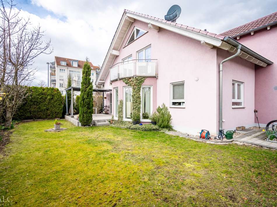 Terrasse und Gartenbereich