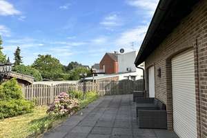 Teilmöblierte Exklusive Gartenwohnung mit EBK in Top-Rheinlage – Alt-Lörick | Direkt vom Eigentümer – Die vollständige Adresse der Immobilie erhältst du vom Anbieter., 40547 Lörick, Düsseldorf – Vorschaubild 6
