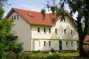 Mehrfamilienhaus mit vier Wohnungen – Die vollständige Adresse der Immobilie erhältst du vom Anbieter., 98663 Hellingen – Vorschaubild 1
