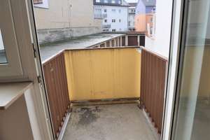 MZ-Kastel: Helle 2-Zimmer-Wohnung; modernes Wannenbad; Laminatboden; kleiner Balkon; Garage möglich – Die vollständige Adresse der Immobilie erhältst du vom Anbieter., 55252 Mainz-Kastel, Wiesbaden – Vorschaubild 17