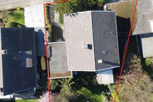 ! 207 m² Wohn-und Nutzfläche ! Freistehendes Einfamilienhaus mit 2 Garagen in Lengsdorf – Im Ellig 73x, 53127 Lengsdorf, Bonn – Vorschaubild 3