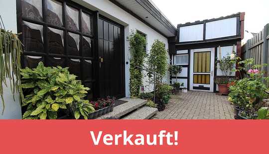 Bild von Flachdachbungalow in familienfreundlicher Lage mit großzügigem Garten und Doppelcarport