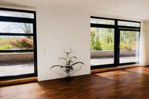 Drei Zimmer plus auf 178 m²: große S/W-Terrasse, zwei Eingänge & moderne Wärmepumpe – Die vollständige Adresse der Immobilie erhältst du vom Anbieter., 40625 Gerresheim, Düsseldorf – Vorschaubild 3
