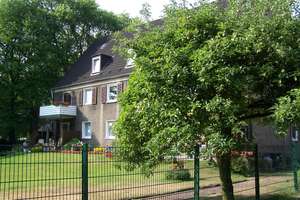 Charmante 2,5 Zimmer Dachgeschosswohnung in Gelsenkirchen-Buer – Mühlenstr. 118, 45896 Hassel, Gelsenkirchen – Vorschaubild 2