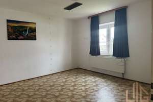 Potenzialreiches Mehrfamilienhaus in Schwarzenbach bei Pressath – Ideal für Sanierer & Investoren – Die vollständige Adresse der Immobilie erhältst du vom Anbieter., 92270 Schwarzenbach – Vorschaubild 9