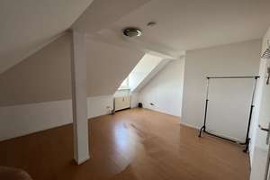 Zimmer innerhalb einer 2er-WG // DG rechts – Robert-Koch-Platz 4, 38440 Stadtmitte (Ortsteil), Wolfsburg – Vorschaubild 2