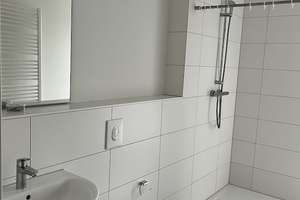 Barrierefreie 3 Zimmer Wohnung mit Balkon im Zweitbezug! – 65205 Delkenheim, Wiesbaden – Vorschaubild 4