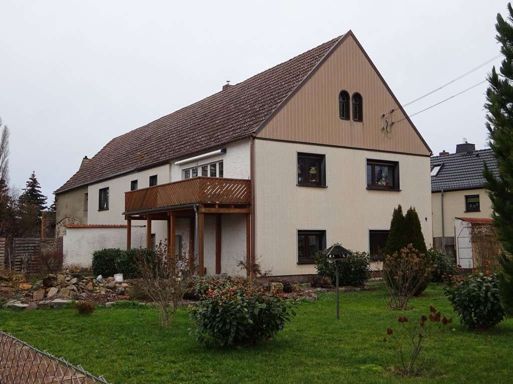 Immobilie in Liebschützberg - Wohnhaus
mit Neben- und Abstellräumen 
und Scheunengebäude - Bild 0