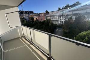Ruhige 2,5-Zimmer-Wohnung mit 2 Balkonen und Tiefgaragenstellplatz in München-Milbertshofen – Die vollständige Adresse der Immobilie erhältst du vom Anbieter., 80807 Milbertshofen, München – Vorschaubild 4