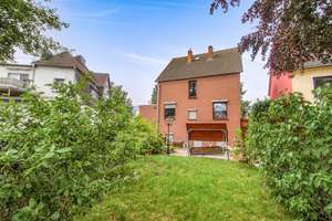 Großzügiges und solides Einfamilienhaus mit Tiefgarage und Garten in zentraler Lage von Oslebshausen – Die vollständige Adresse der Immobilie erhältst du vom Anbieter., 28239 Oslebshausen, Bremen – Vorschaubild 3