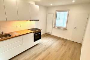 Kernsanierte 1,5-Zimmer Wohnung mit Einbauküche und Waschtrockner ab sofort