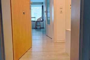 Frei ab 01.10. - Möbliertes 1,5-Zimmer-Apartment in Düsseldorf Bilk – 40223 Bilk, Düsseldorf – Vorschaubild 2