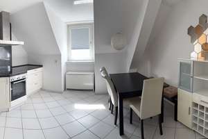 Wunderschöne teilmöblierte  2,5-Zimmer-Wohnung in München Am Hart – 80937 Am Hart, München – Vorschaubild 3