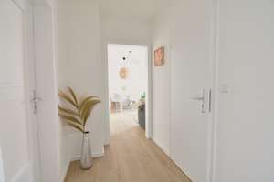 Ohligs, Nähe HBF, Altbau, DG, 63 m², 3 Zimmer, KDB, renoviert, EBK, teilmöbliert möglich. – Die vollständige Adresse der Immobilie erhältst du vom Anbieter., 42697 Ohligs/Aufderhöhe/Merscheid, Solingen – Vorschaubild 2