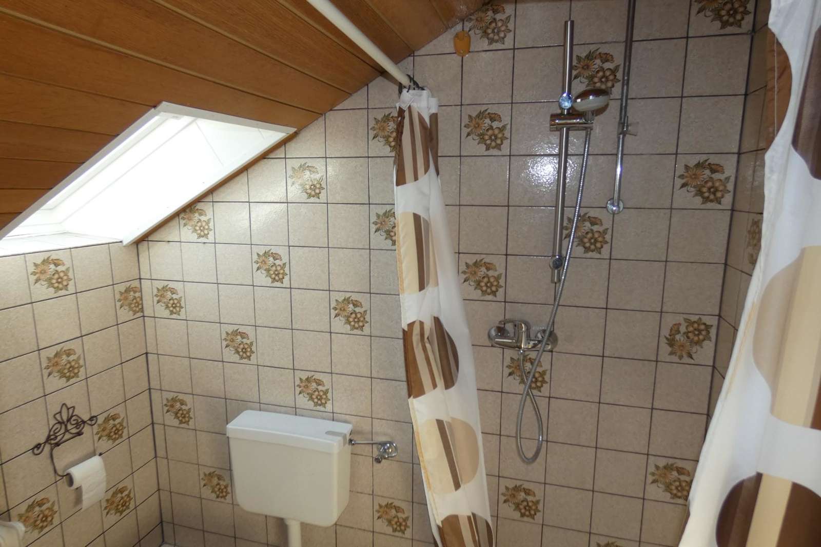 Immobilie in Issum - Gelegenheit in Issum: Saniertes 1-2 Familienhaus, flexibel nutzbar mit Garage, Keller u. Garten - Bild 1