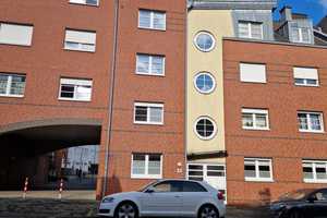 Gemütliches Single- bzw. Pärchennest  mit romantischer Terrasse ! Gesuchte Lage zur Brucknerallee ! – Cecilienstr. 23, 41236 Mönchengladbach – Vorschaubild 1