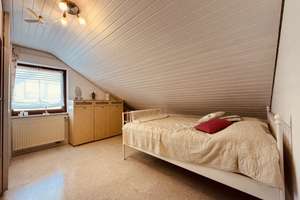Moderne DHH mit PV-Anlage &amp; Einbauküche – 150 qm Wohnkomfort – Die vollständige Adresse der Immobilie erhältst du vom Anbieter., 72218 Wildberg – Vorschaubild 11