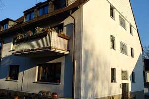 Provisionsfrei* Mehrfamilienhaus mit 4 Garagen in guter Lage