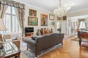 ELEGANTE ALTBAUWOHNUNG MIT 4,10 M 
DECKENHÖHE NAHE KU'DAMM – Die vollständige Adresse der Immobilie erhältst du vom Anbieter., 10789 Charlottenburg, Berlin – Vorschaubild 3