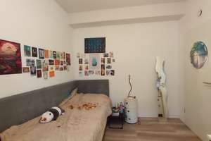 NUR FÜR STUDENTEN! / STUDENTS ONLY! Möbliertes, zentral gelegenes Zimmer in 3er Mädels-WG