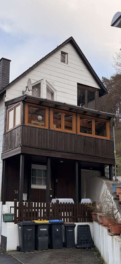 Immobilie in Dillenburg - Schönes Einfamilienhaus mit Renovierungspotenzial - Bild 1