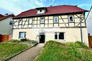 CHARM. FACHWERKHAUS VON 1785! VIEL POTENZIAL– TEILSANIERT, FLEXIBEL NUTZBAR! INDIVIDUELL GESTALTBAR! – Rheinsdorfer Strasse 4, 6571 Kyffhäuserkreis – Vorschaubild 1