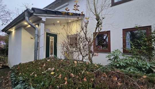 Bild von Attraktives Familienidyll: Modernisiertes Mittelreihenhaus in gefragter Lage von Hamburg-Fischbek