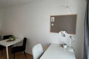 1-Zimmerwohnung mit Pantryküche und Balkon! – Zehnthofstraße 38A, 55252 Wiesbaden – Vorschaubild 5