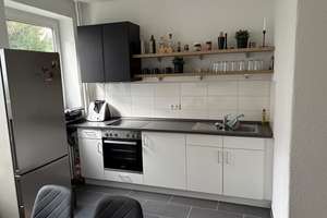 Praktische 2,5-Zimmer-Wohnung am Exerzierplatz in Kiel – Die vollständige Adresse der Immobilie erhältst du vom Anbieter., 24103 Vorstadt, Kiel – Vorschaubild 2