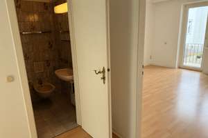 Geräumige und gepflegte 1-Zimmer-Wohnung mit Balkon in Düsseldorf – Düsselstraße 12, 40219 Unterbilk, Düsseldorf – Vorschaubild 12