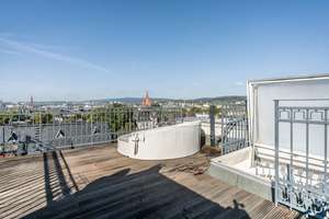 Historische Pracht trifft Moderne – Exklusive Villenhälfte mit 360°-Dachterrasse
