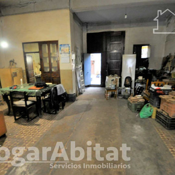 IDEAL ZUR INVESTITION! GERÄUMIGES HAUS ZUM RENOVIEREN MIT TERRASSE, ABSTELLRAUM UND GARAGE