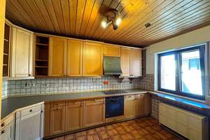 Einfamilienhaus mit großzügigem Platzangebot und Entwicklungsperspektive – Die vollständige Adresse der Immobilie erhältst du vom Anbieter., 68794 Oberhausen-Rheinhausen – Vorschaubild 6