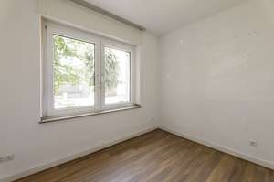Home sweet home! Teilmodernisiertes rd. 188 m² großes Ein-bis Dreifamilienhaus mit tollem Garten – Die vollständige Adresse der Immobilie erhältst du vom Anbieter., 45359 Schönebeck, Essen – Vorschaubild 11