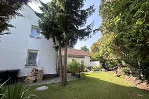 Ein Haus mit viel Potential – Brühler Weg 18, 40667 Meerbusch – Vorschaubild 1