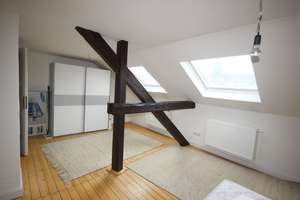 Moderne Dachgeschosswohnung im Herzen von Wickrath -komplett möbliert- – Die vollständige Adresse der Immobilie erhältst du vom Anbieter., 41189 Wickrath-Mitte, Mönchengladbach – Vorschaubild 1