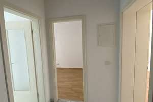 Gepflegte Wohnung mit Balkon und Tageslichtbad - ruhige Kaßberglage - Einbauküche auf Wunsch – Georg-Landgraf-Straße 33, 9112 Kaßberg, Chemnitz – Vorschaubild 3