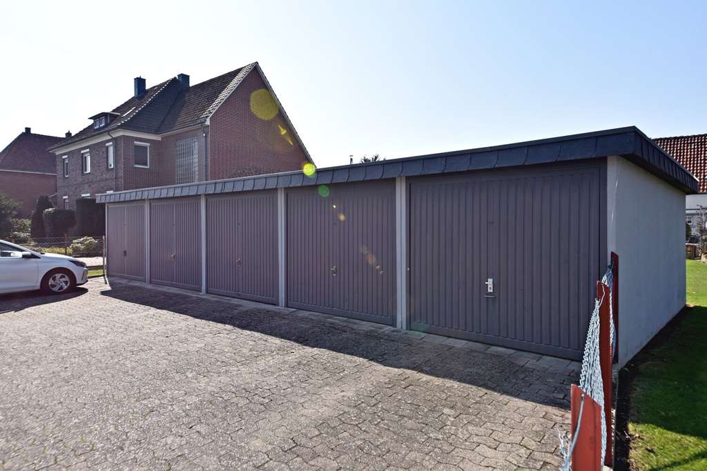 Immobilie in Lindhorst - 1-2 Familienhaus mit Baugrundstück in zentraler Lage - Bild 4