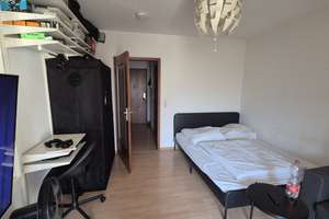 Helle 1-Zimmer-Wohnung mit Balkon und Einbauküche 
