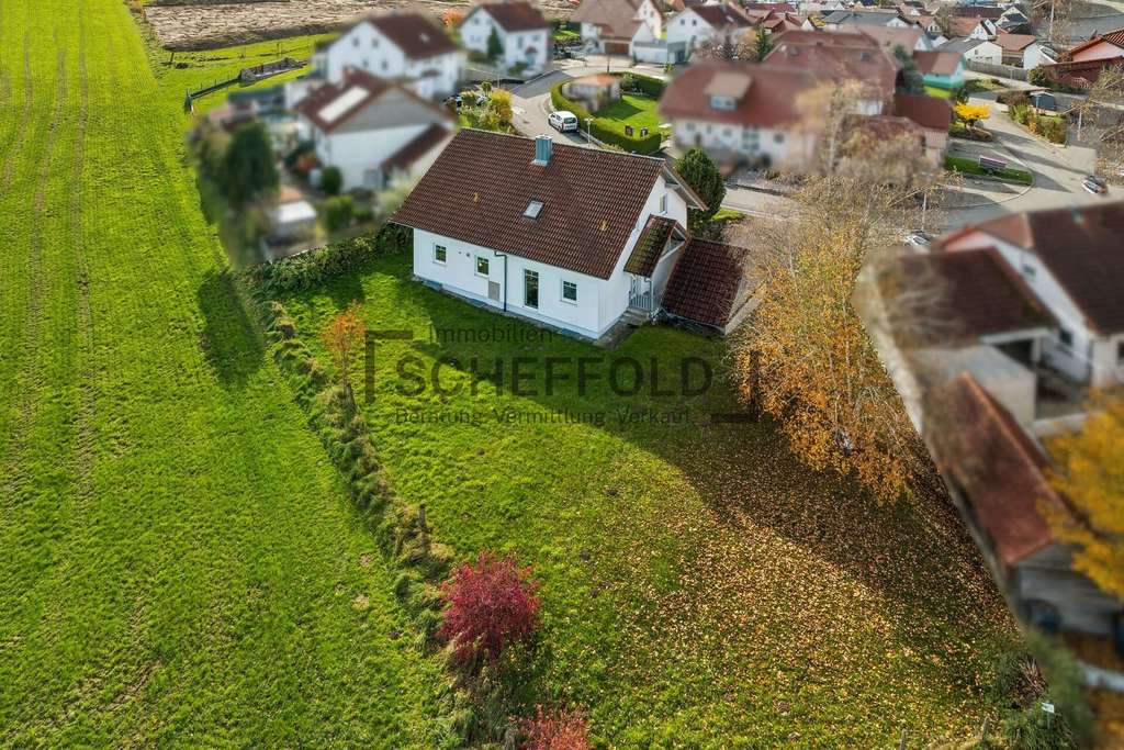 Immobilie in Ochsenhausen - Familienglück! Großzügiges Einfamilienhaus mit sonniger Terrasse, gepflegtem Garten & Top-Wohnlage - Bild 1
